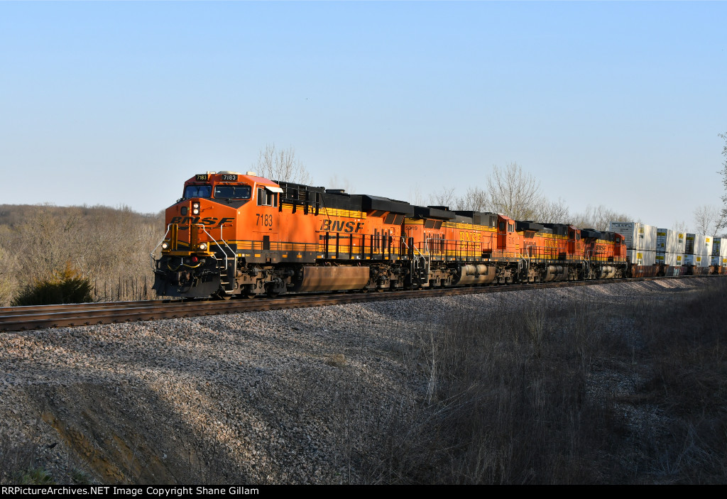 BNSF 7183